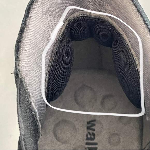 Walking Cradles Osmond Bootie Black Suede Embossed Snakeskin Accent Comfort Shoe - Picture 8 of 9